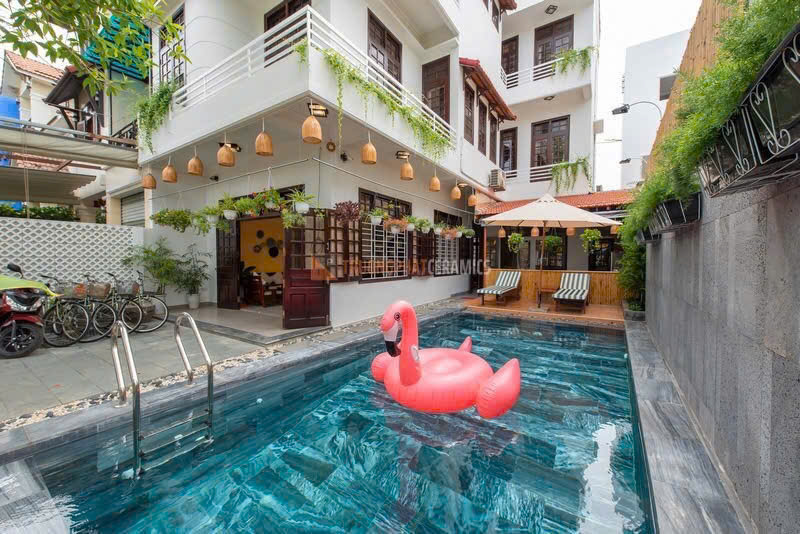 Đá Sọc Dưa Lát Bể Bơi – Giải Pháp Hoàn Hảo Cho Không Gian Hồ Bơi Sang Trọng Và An Toàn
